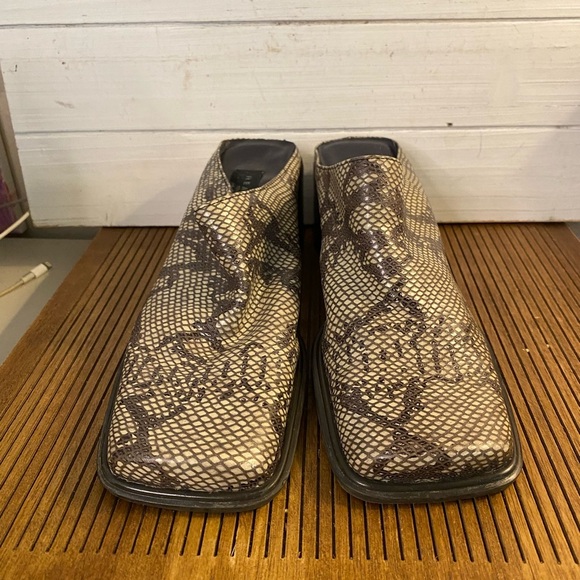 Women's Snakeskin Patterned Mules - Picture 3 of 7